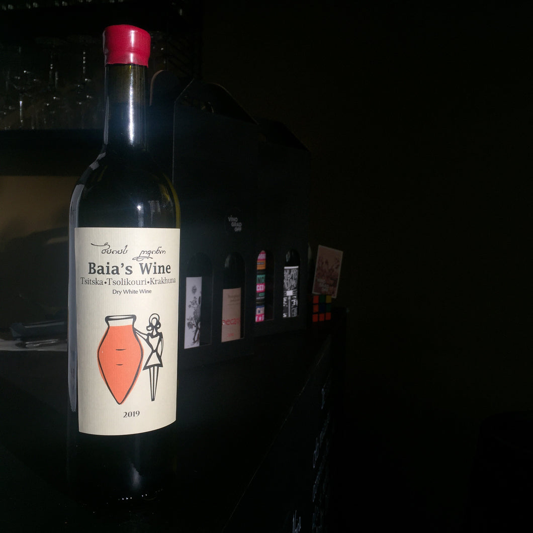 Georgische oranje wijn Baia's Wine